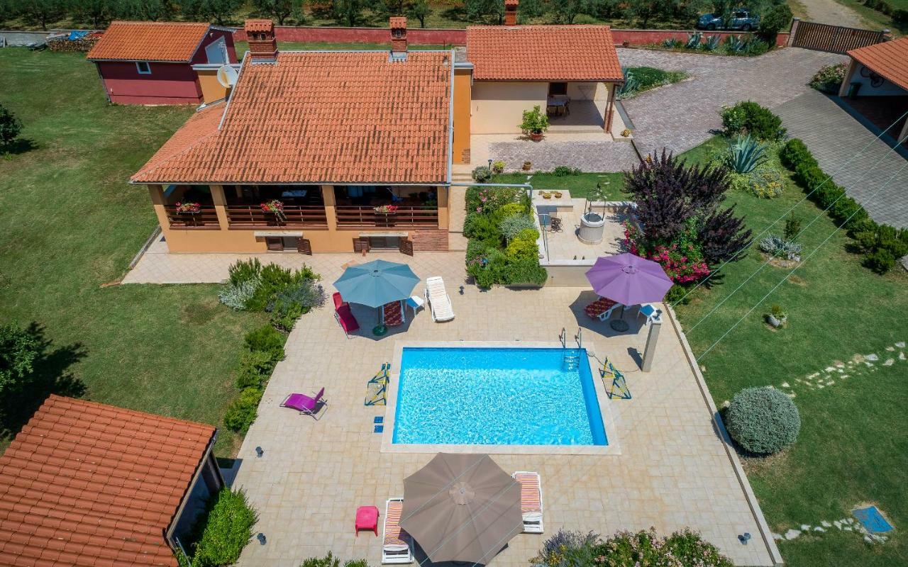 Hacienda Rosemary Villa Muntic Exterior photo