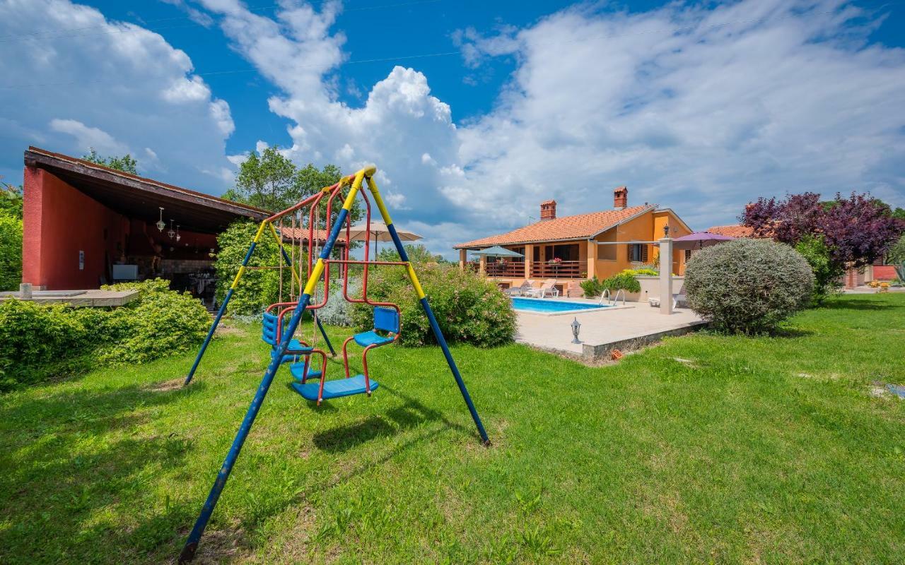 Hacienda Rosemary Villa Muntic Exterior photo