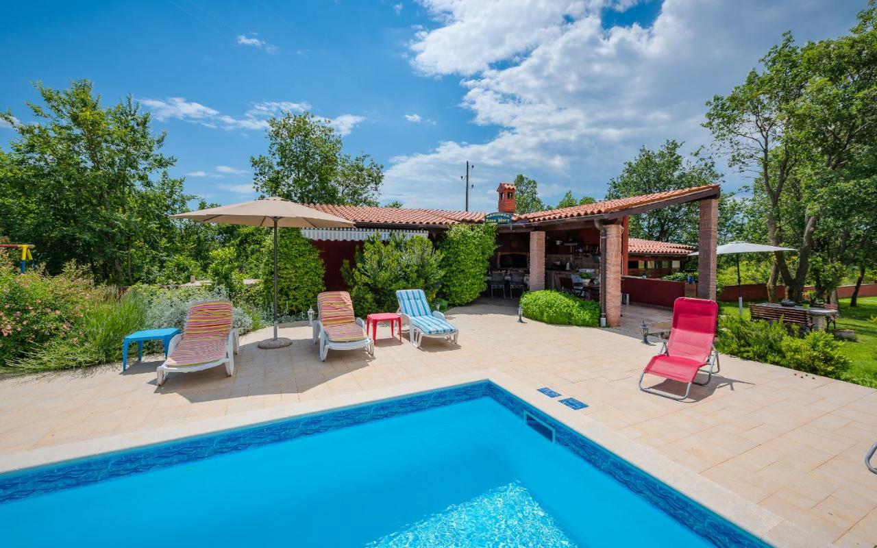 Hacienda Rosemary Villa Muntic Exterior photo